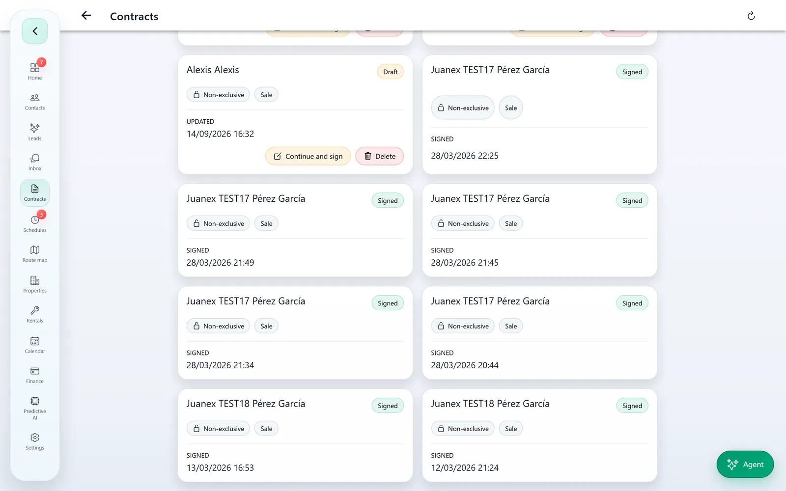 List of contracts registered in Domuspace, each with its status (signed or draft), the type of deal and the date